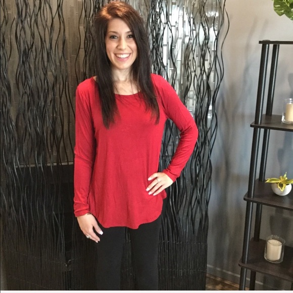 1 Small Left😍 RED LONG SLEEVE BUTTON BACK BLOUSE - Picture 2 of 6